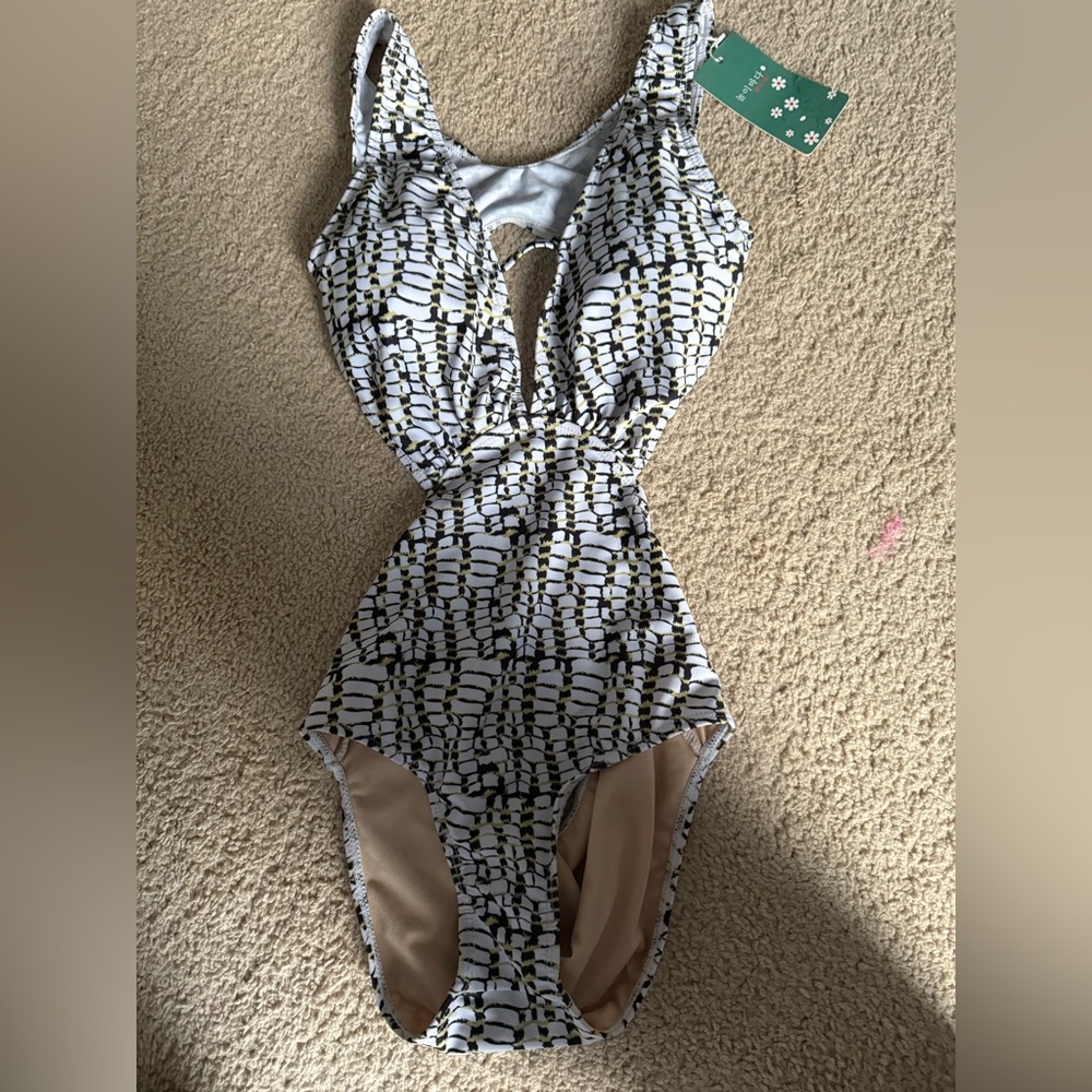 Stylish Black and White Patterned Swimsuit